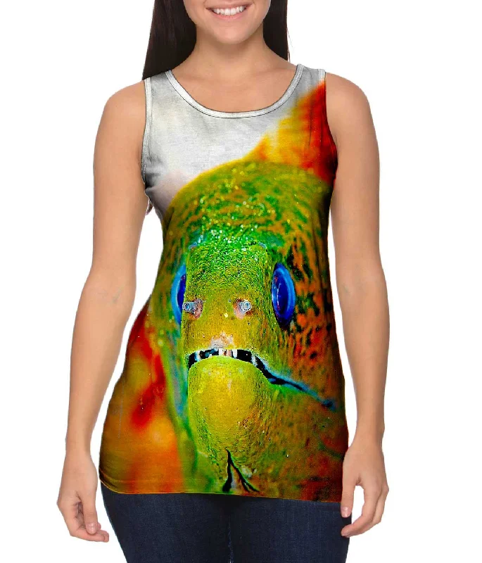 High-Neck Sleeveless Top-Moray Eel Peeks Underwater