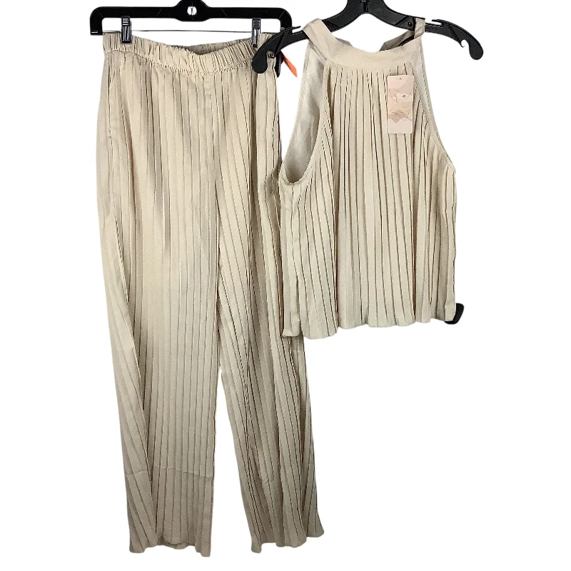 Outdoor Adventure Pants-Pants Set 2pc By Clothes Mentor In Cream, Size: S