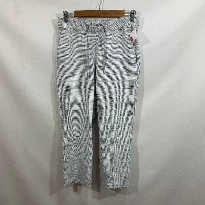 Trendy Faux Leather Pants-Athletic Pants By Lululemon In Grey, Size: 6