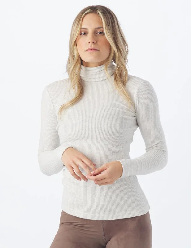 Trendy Fitted Long Sleeve-Comfort Turtleneck: Oatmeal Heather